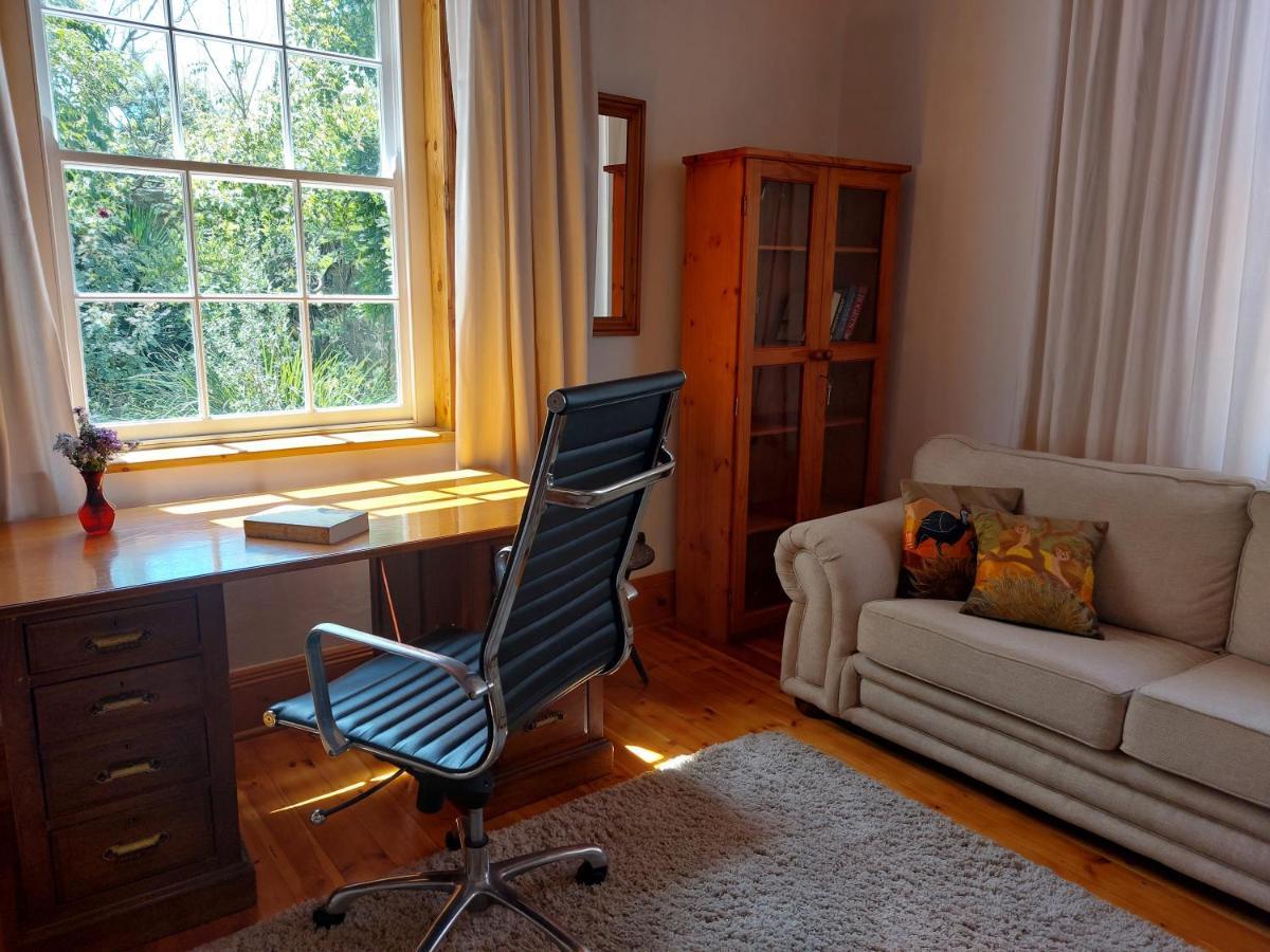 Bethesda Tower Accommodation Nieu-Bethesda 외부 사진